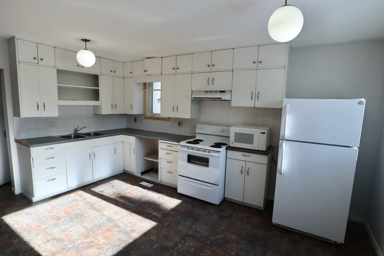 11435 79 Ave Nw - Photo 2 of 23