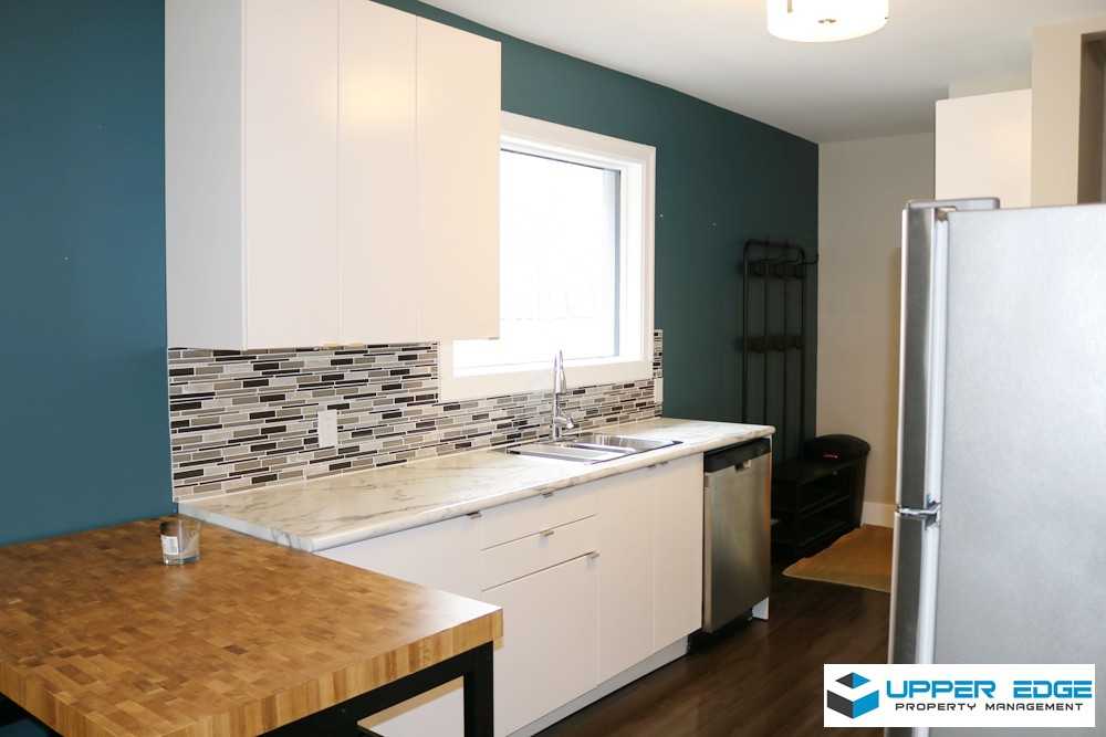 217 Notre Dame St - Photo 2 of 15