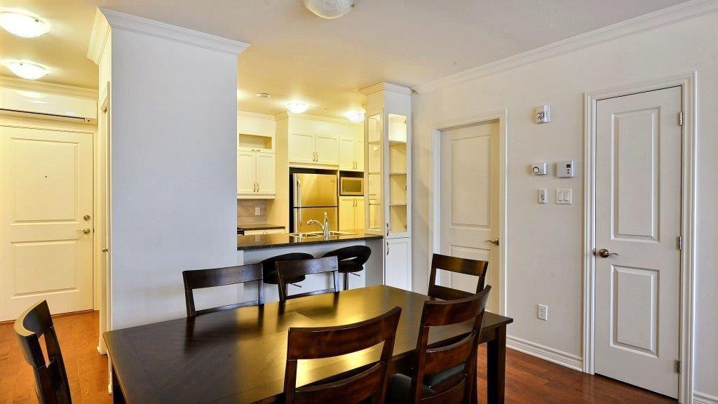 1286 Rue Sherbrooke E - Photo 2 of 12
