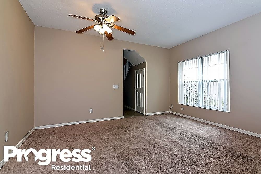 8446 Hawbuck St - Photo 2 of 14