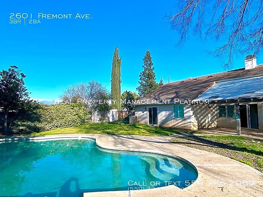 2601 Fremont Ave - Photo 2 of 19
