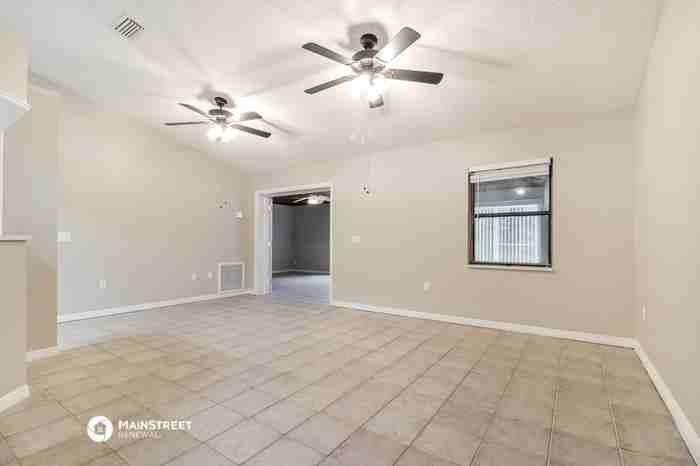 5221 Carrick Rd - Photo 3 of 16