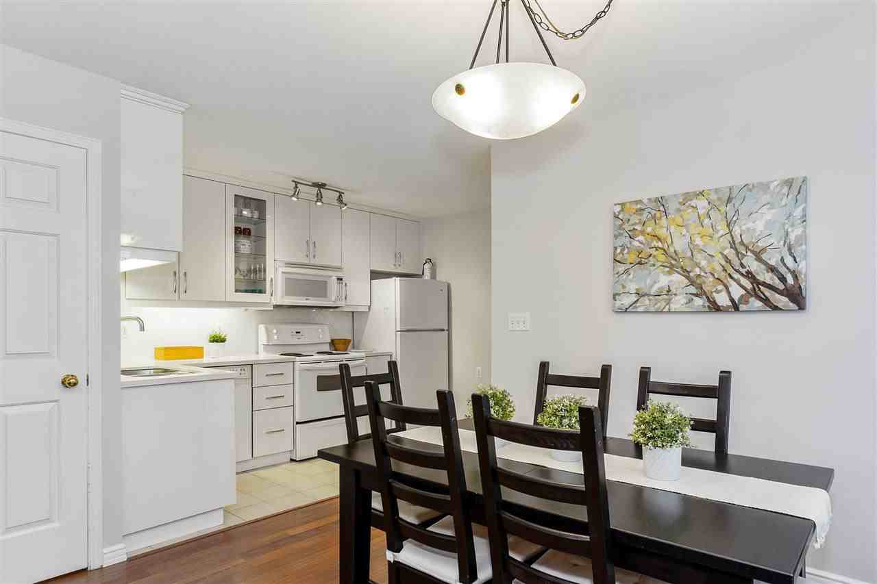 3 Bedroom, Upper Floor 1/2 duplex - Photo 3 of 10