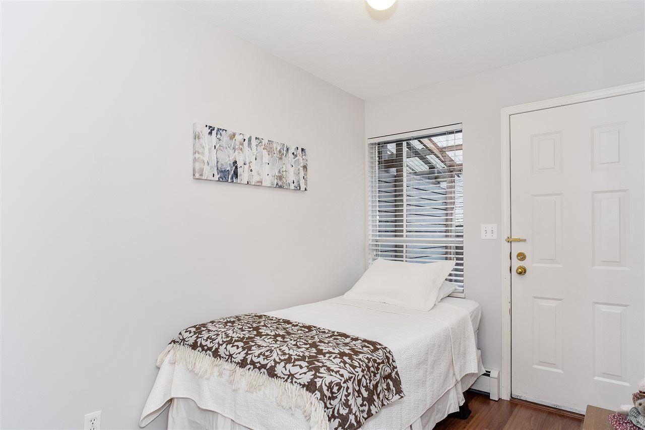 3 Bedroom, Upper Floor 1/2 duplex - Photo 6 of 10