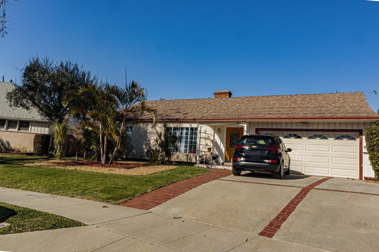 941 Verdugo Circle Drive - Photo 2 of 16