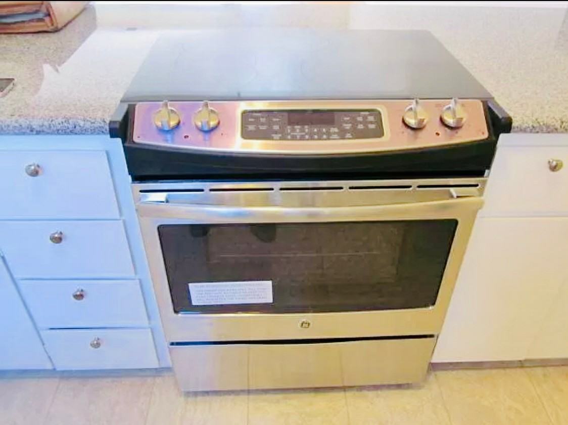 1476 Portola Avenue - Photo 6 of 10