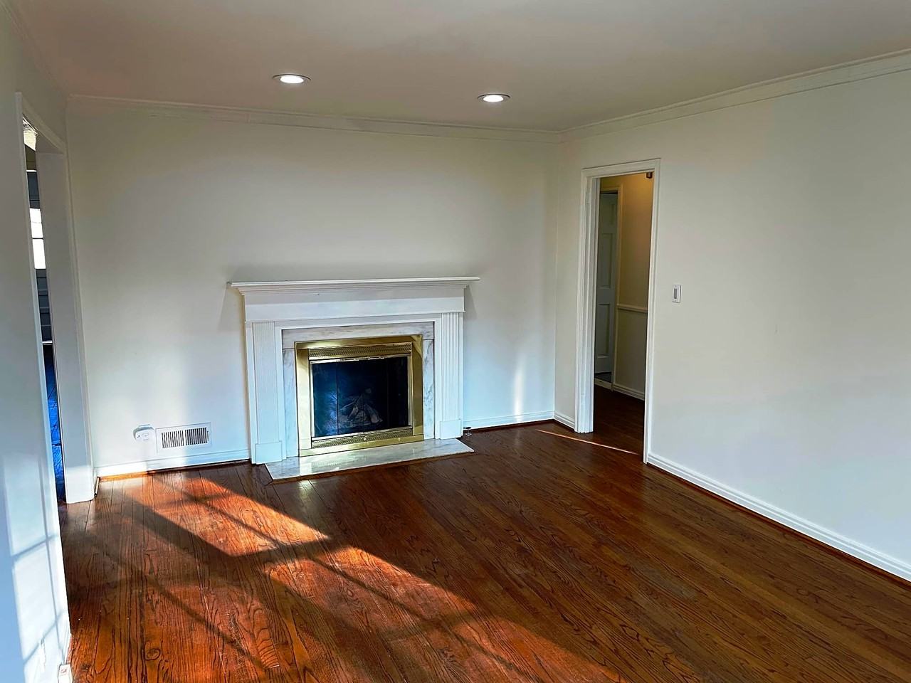 109 Rockaway Rd - Photo 3 of 24