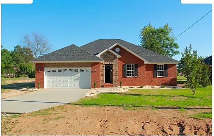 5650 Fish Rd - Photo 3 of 9