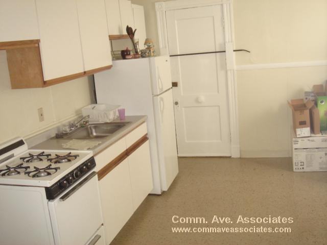 1126 Commonwealth Ave #4 - Photo 2 of 10