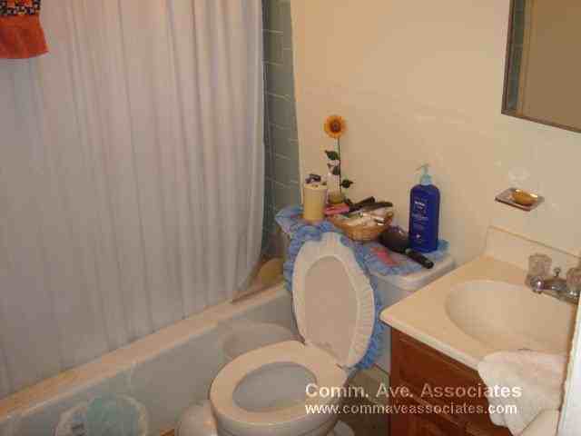 1126 Commonwealth Ave #4 - Photo 3 of 10
