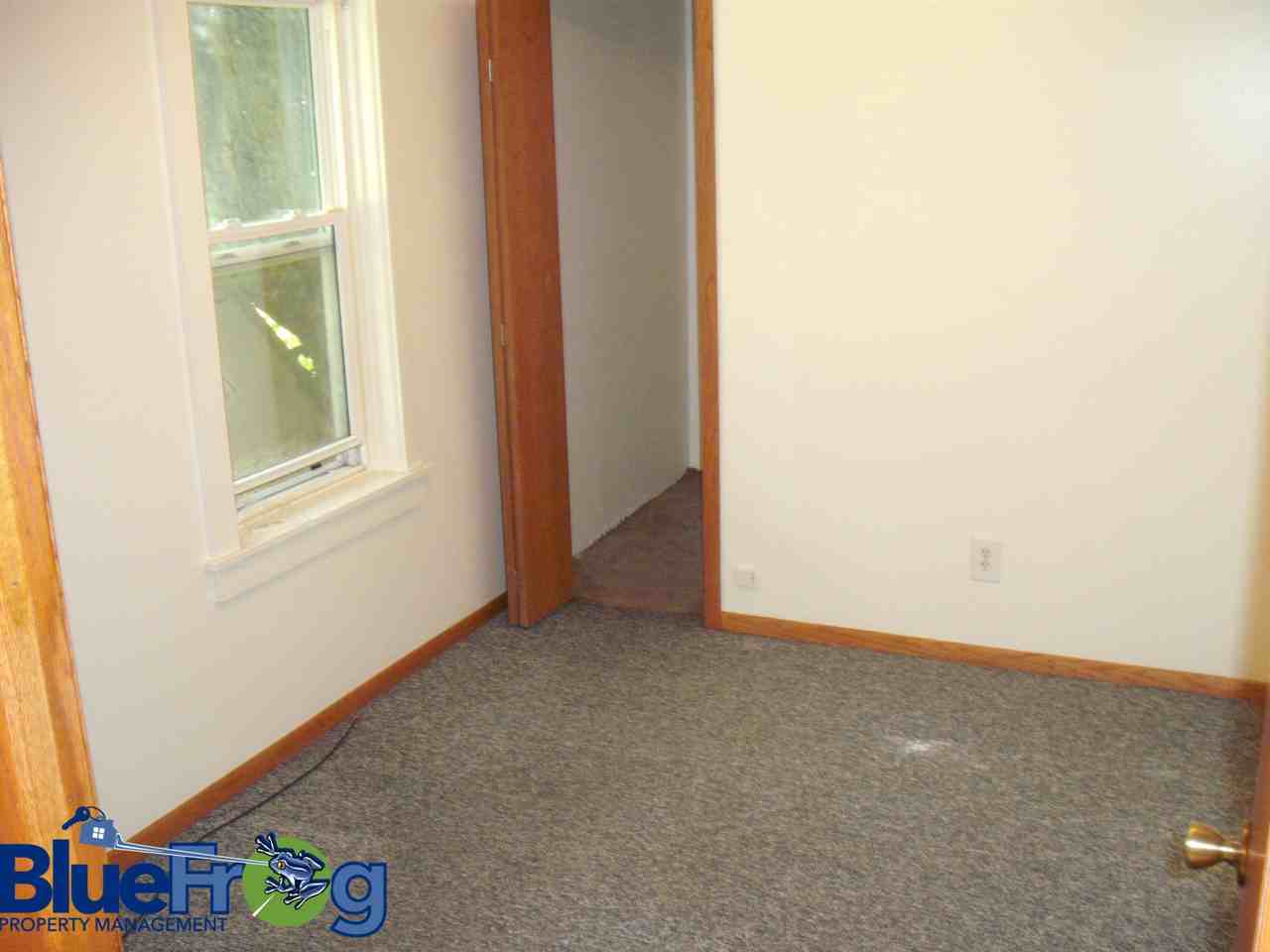 318 North Mill Street - Photo 2 of 8