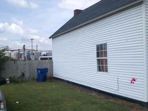 401 S Madison St - Photo 2 of 5