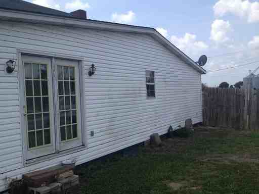 401 S Madison St - Photo 3 of 5