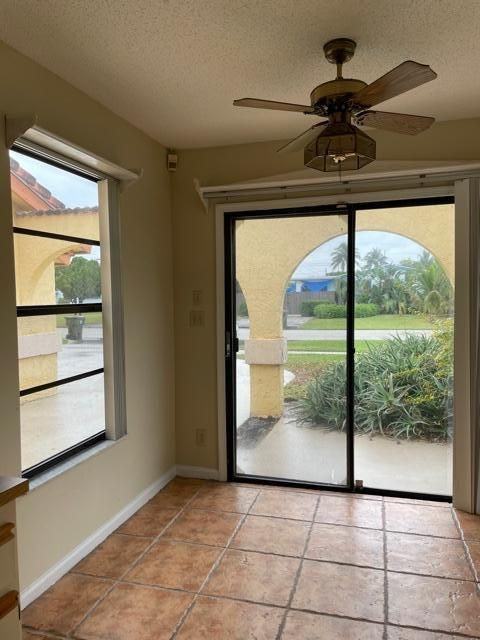 4498 Northeast 5th Avenue - Photo 2 of 9