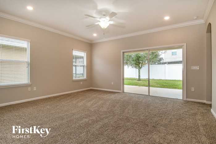 9101 Marsden St - Photo 3 of 15