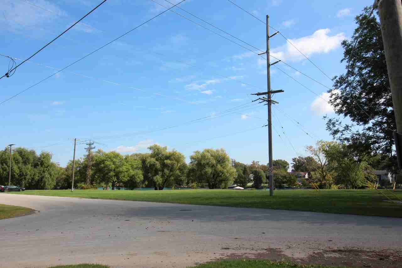 4223 Front St #1 - Photo 3 of 16