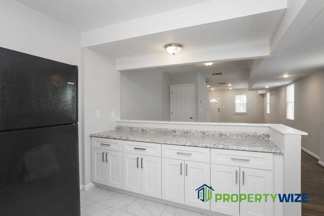 1722 Sexton Street - Photo 3 of 19