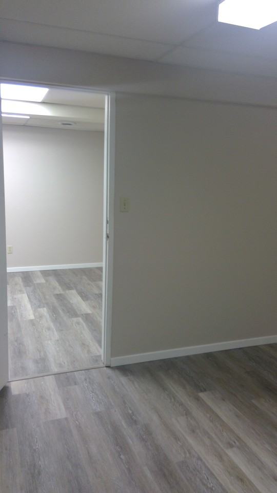 1911 52 Street Northwest - Photo 2 of 8