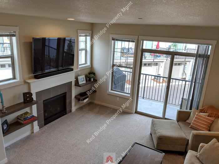 28520 Sw Paris Ave - Photo 2 of 33