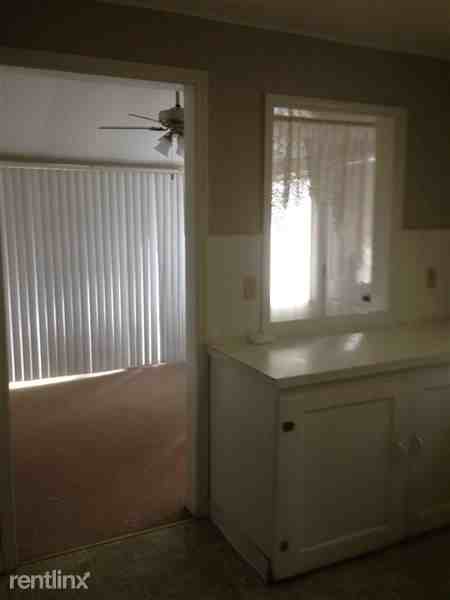 1068 Pleasant Lake Rd - Photo 3 of 11