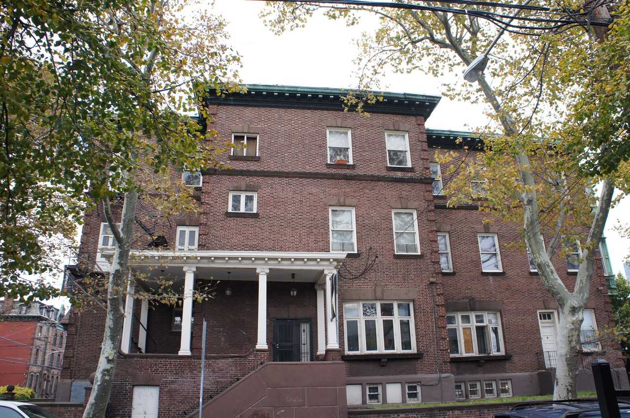 1501 N 16th St - Photo 2 of 9