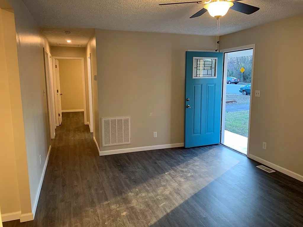 466 Arnett Blvd - Photo 3 of 14