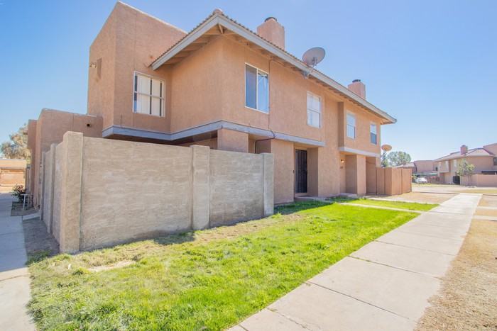 6935 W Devonshire Ave #1359