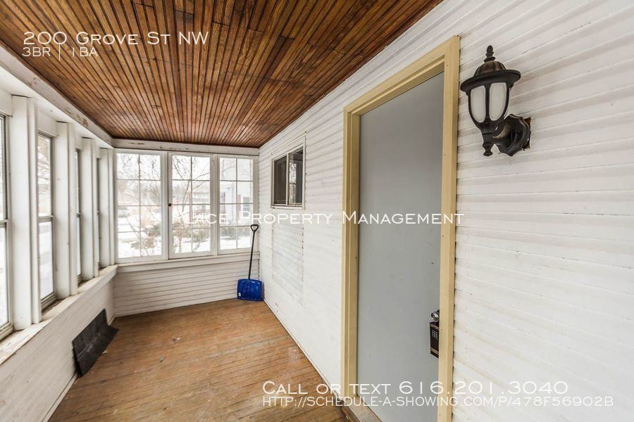 200 Grove St - Photo 3 of 32