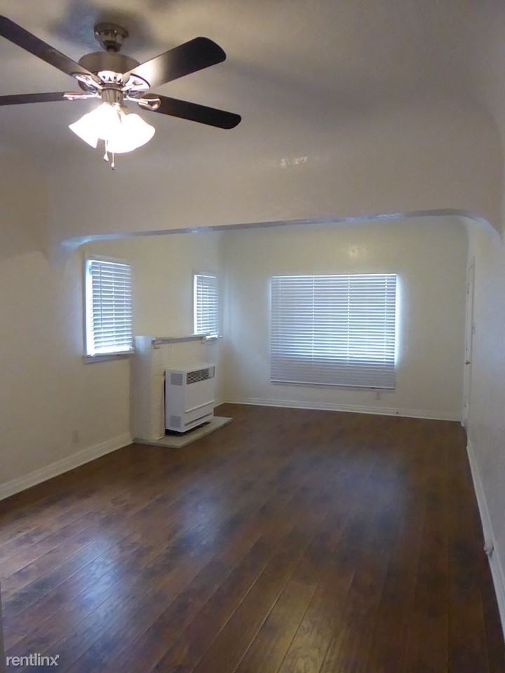 1431 1/2 W 36th St - Photo 2 of 8