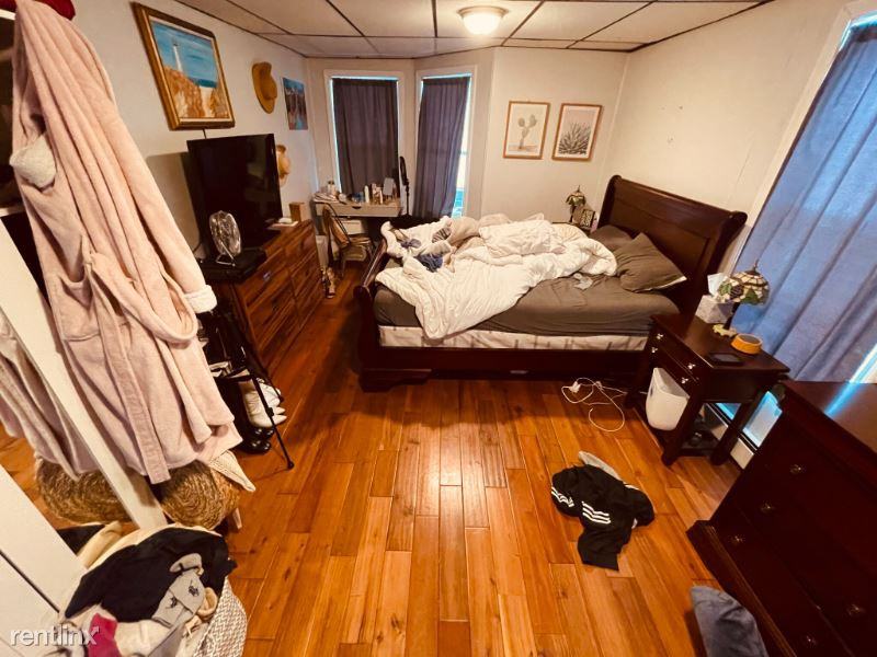 1005 1005 Winthrop Ave 1 - Photo 3 of 5