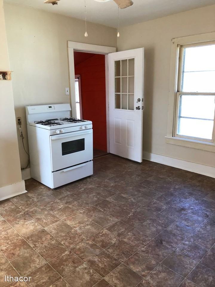 16 Woodruff St - Photo 3 of 8