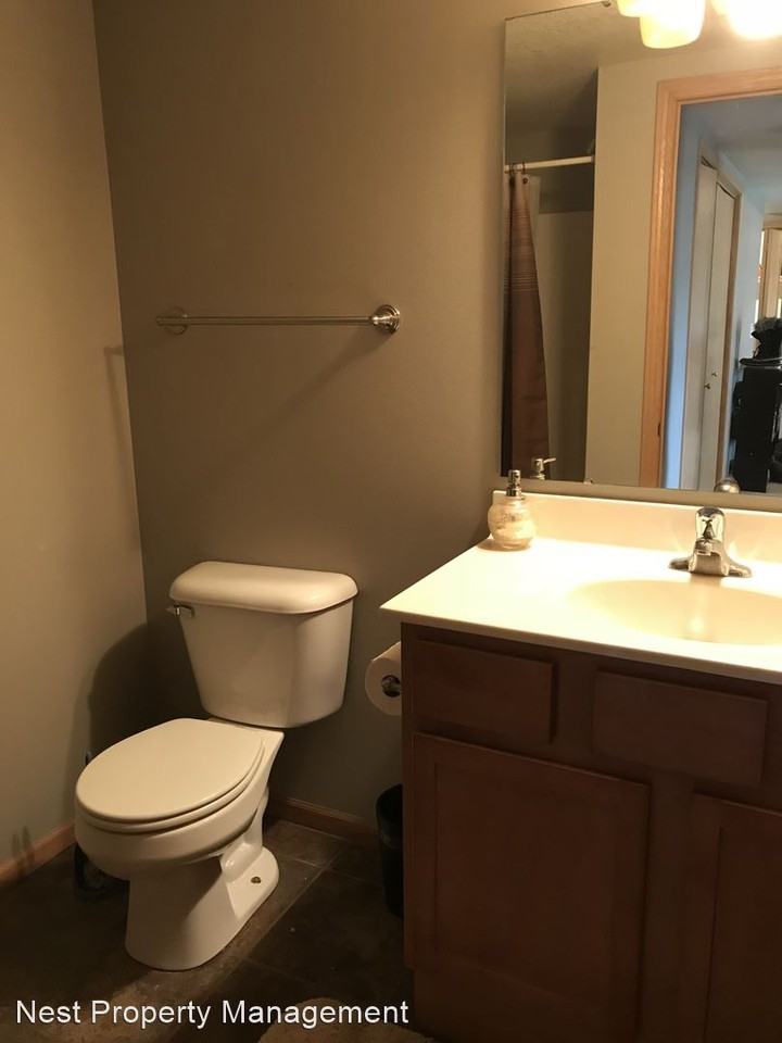 1555 Sadler Dr - Photo 2 of 7