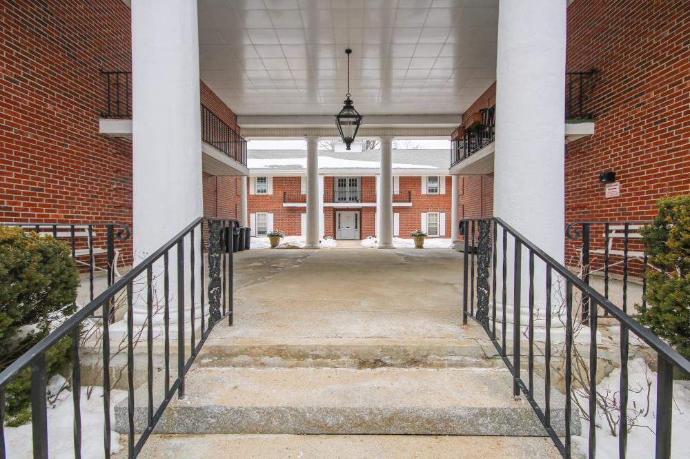 177 Pine St - Photo 3 of 37