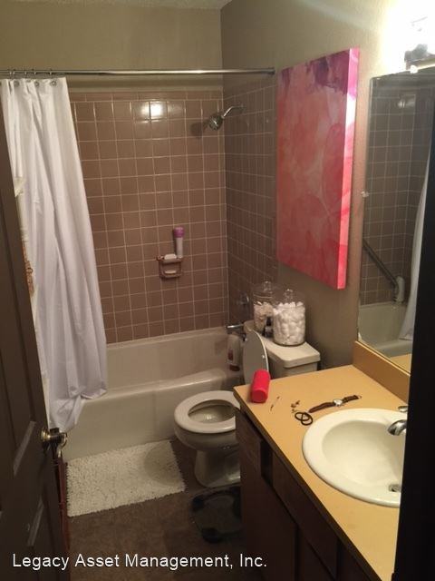 134 S Hartman Ave - Photo 3 of 13