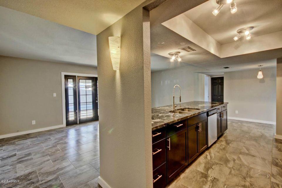 1643 E Laguna Dr - Photo 2 of 15