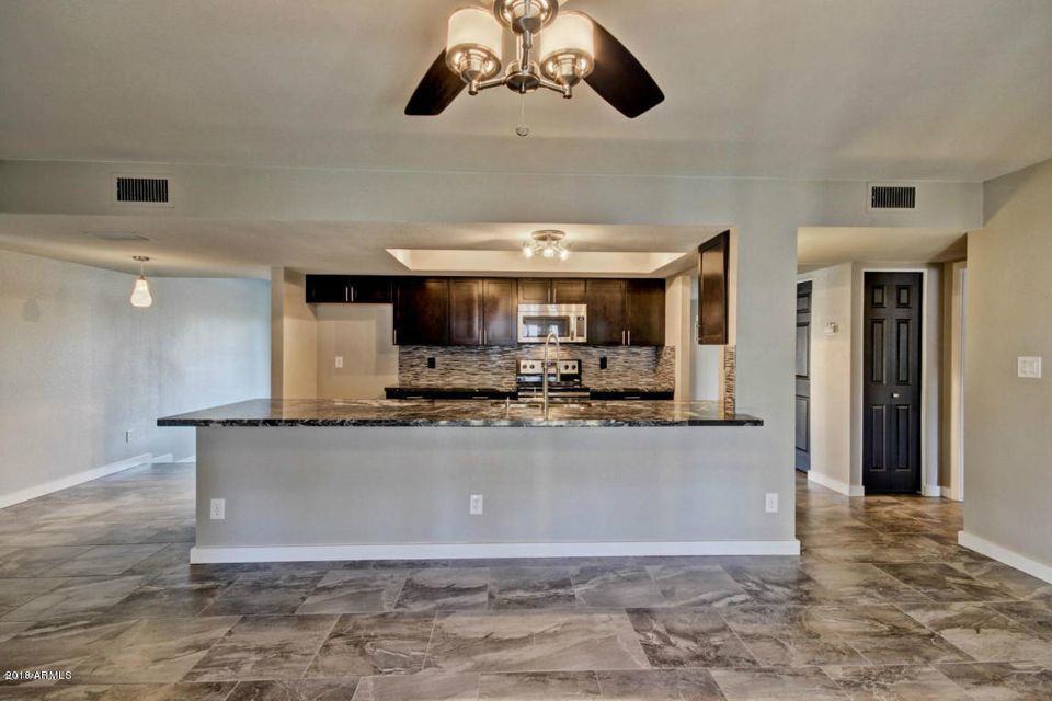 1643 E Laguna Dr - Photo 4 of 15