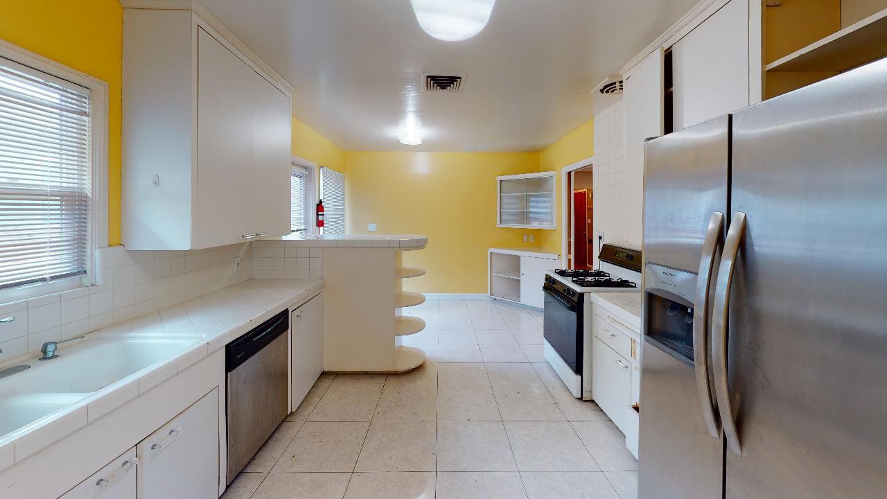 4947 63rd Street - Photo 4 of 43