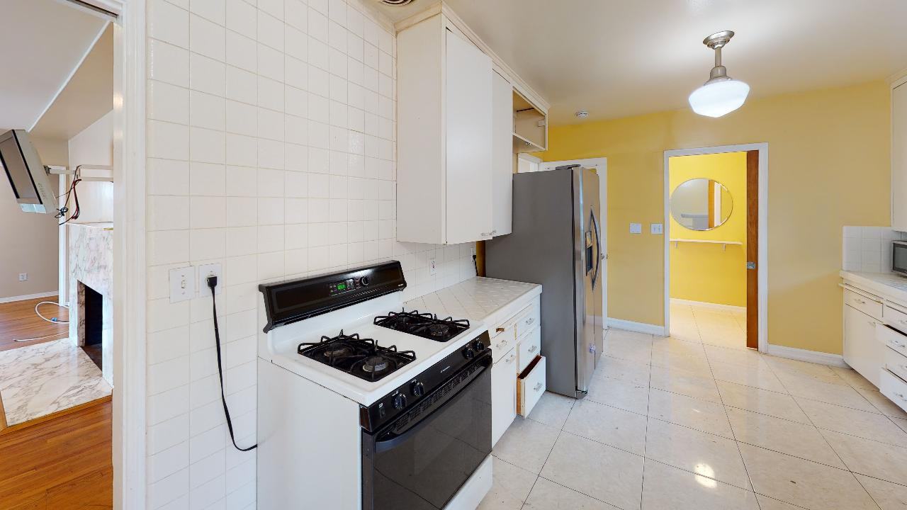 4947 63rd Street - Photo 5 of 43