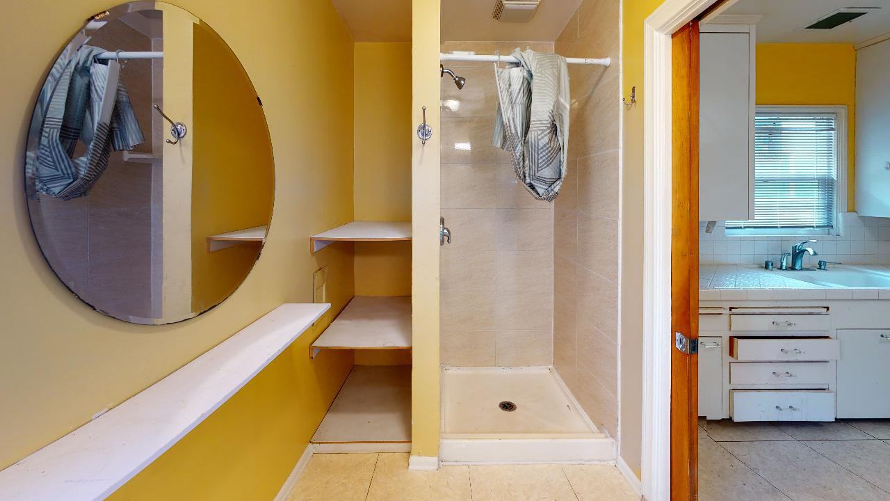 4947 63rd St - Photo 4 of 41