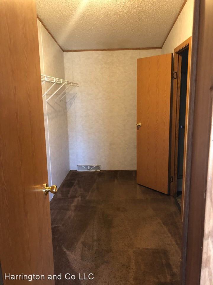 5231 S Hertzler Rd - Photo 2 of 7