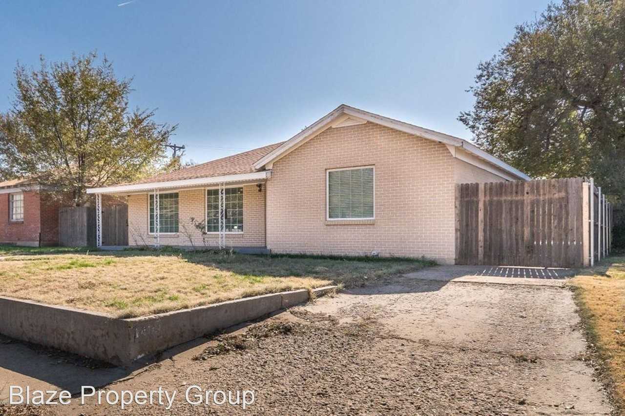 1409 Sw 34th Ave - Photo 2 of 24