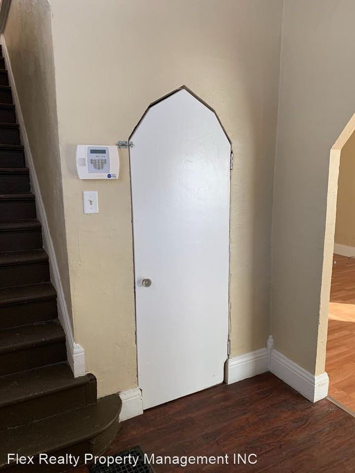 2144 Hawthorne St - Photo 3 of 16