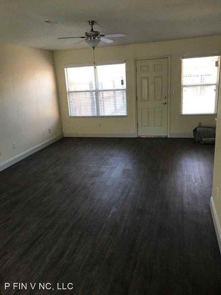 112 Viola Ct - Photo 2 of 8