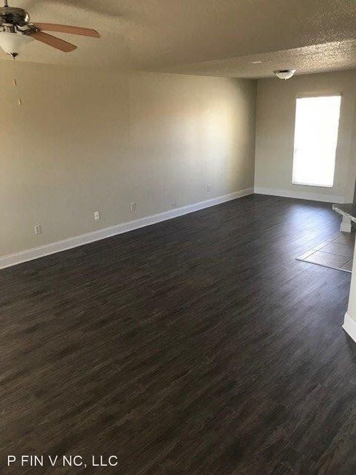 112 Viola Ct - Photo 3 of 8