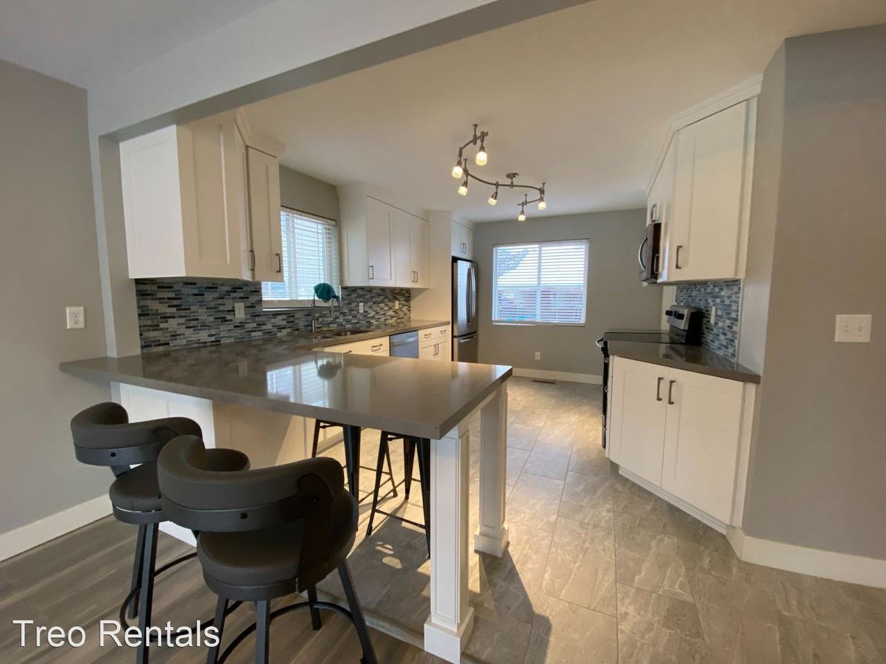 375 E Scott Ave - Photo 2 of 16