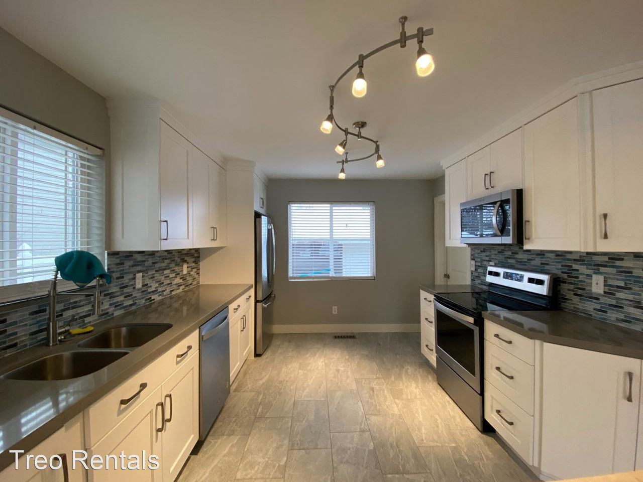 375 E Scott Ave - Photo 3 of 16