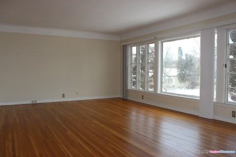 2425 W 21st St - Photo 2 of 11