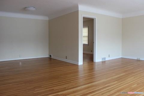 2425 W 21st St - Photo 3 of 11