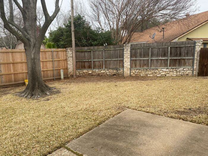 2121 Northglen Dr - Photo 3 of 26