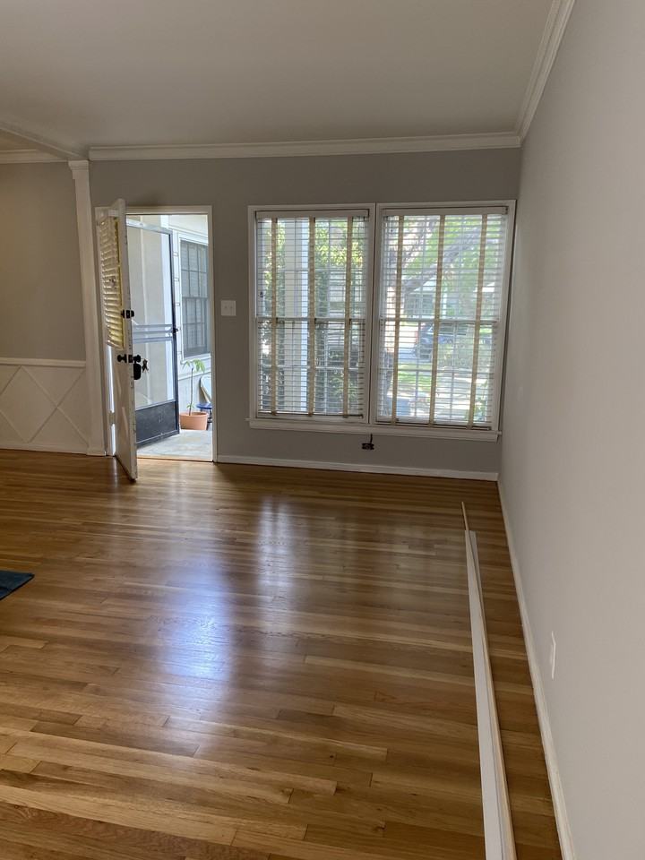 Toluca Lake Cottages - Photo 2 of 14